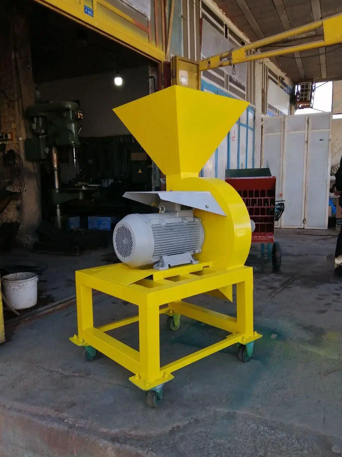 آسیاب چکشی دام و طیور مرغداری و دامداری میکسر|ماشینآلات صنعتی|کرمانشاه, |دیوار