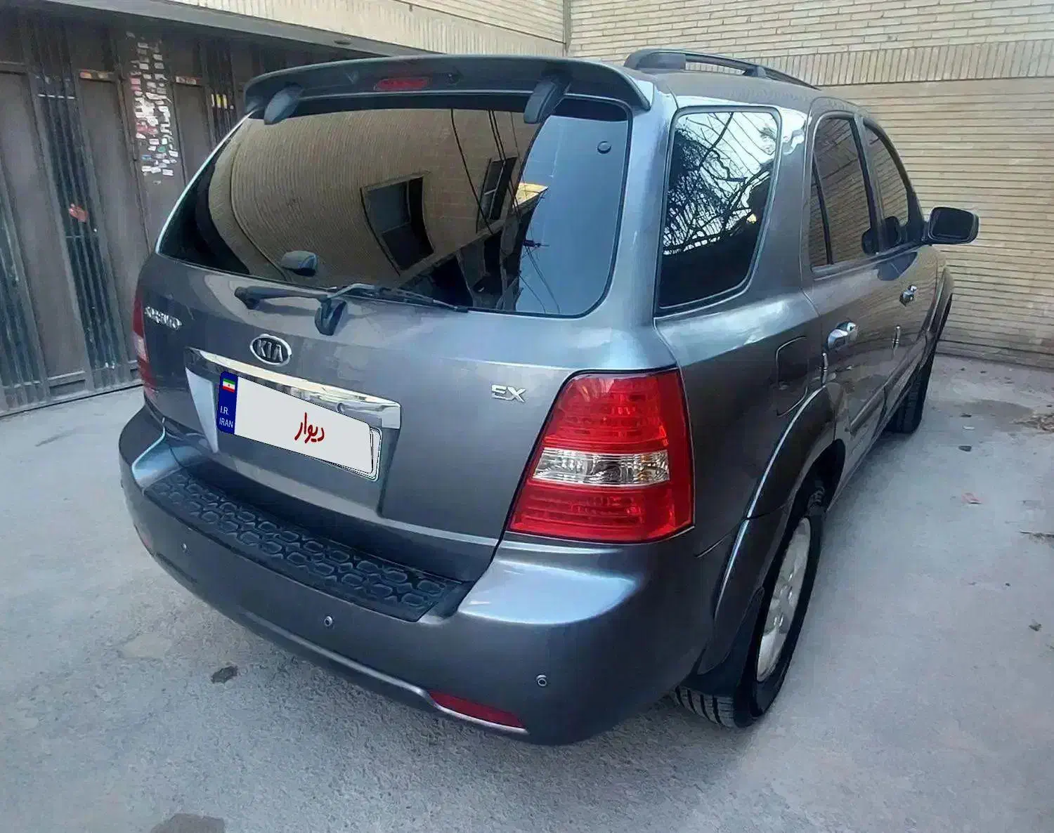 سورنتو ۲۰۰۸|خودرو سواری و وانت|اصفهان, آبشار|دیوار