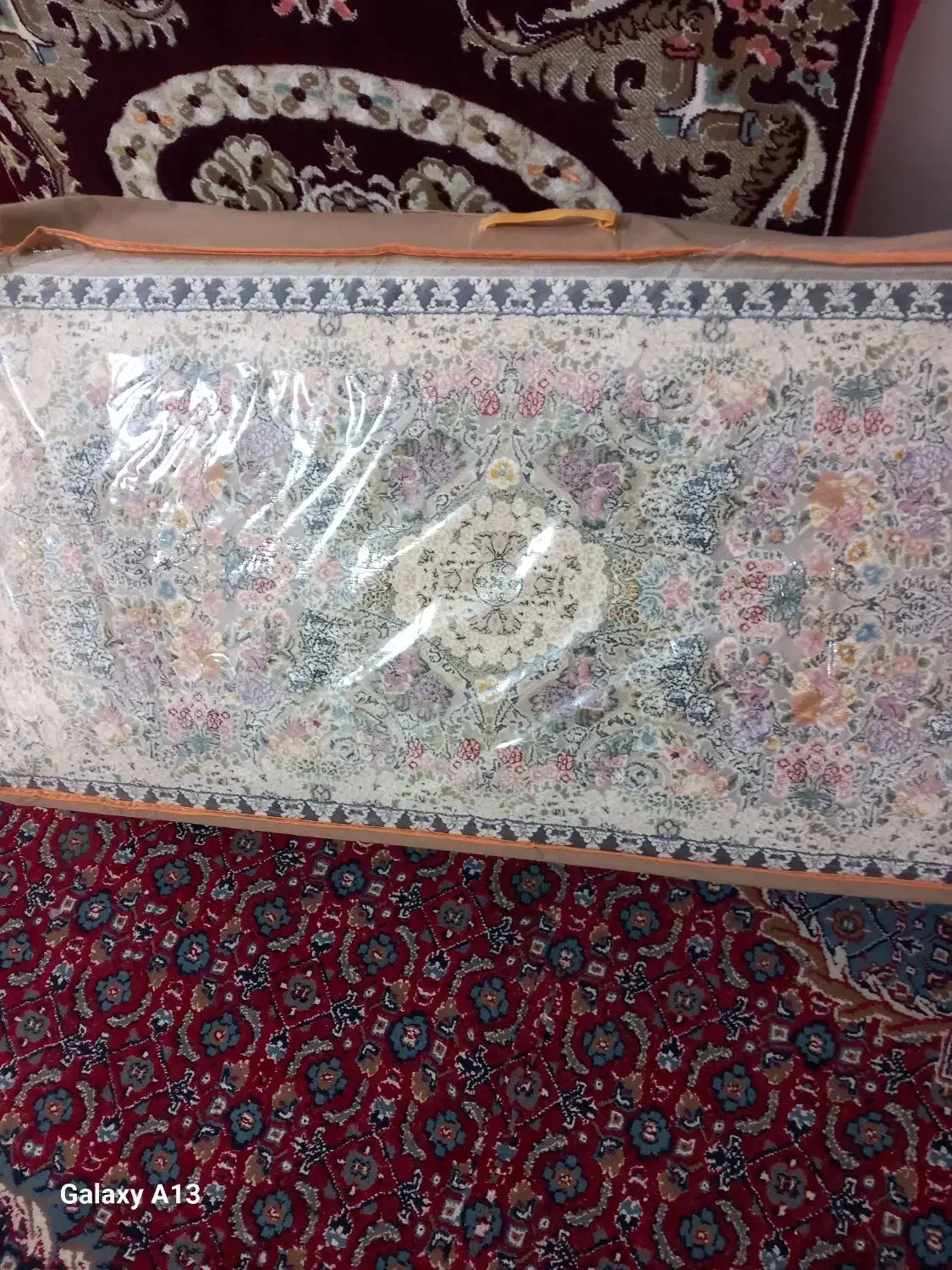 فروش فرش ۹ متری نو و پشتی نو|فرش|ملایر, |دیوار