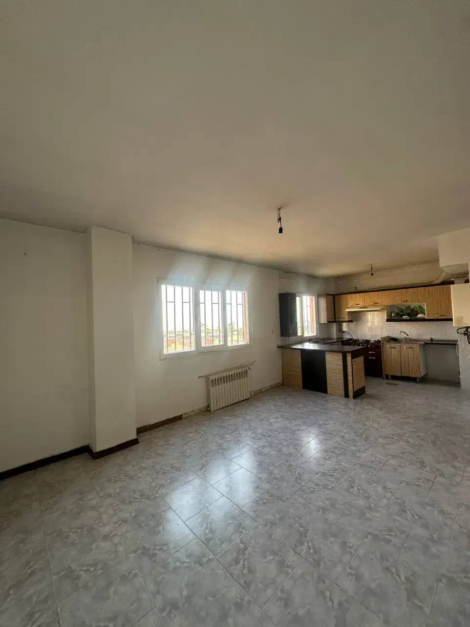 دسترسی آسان به مترو دوخواب|فروش آپارتمان|هشتگرد, شهرک بوستان|دیوار