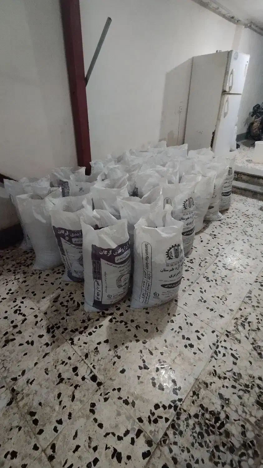 خاک برگ|گل و گیاه طبیعی|گنبد کاووس, |دیوار