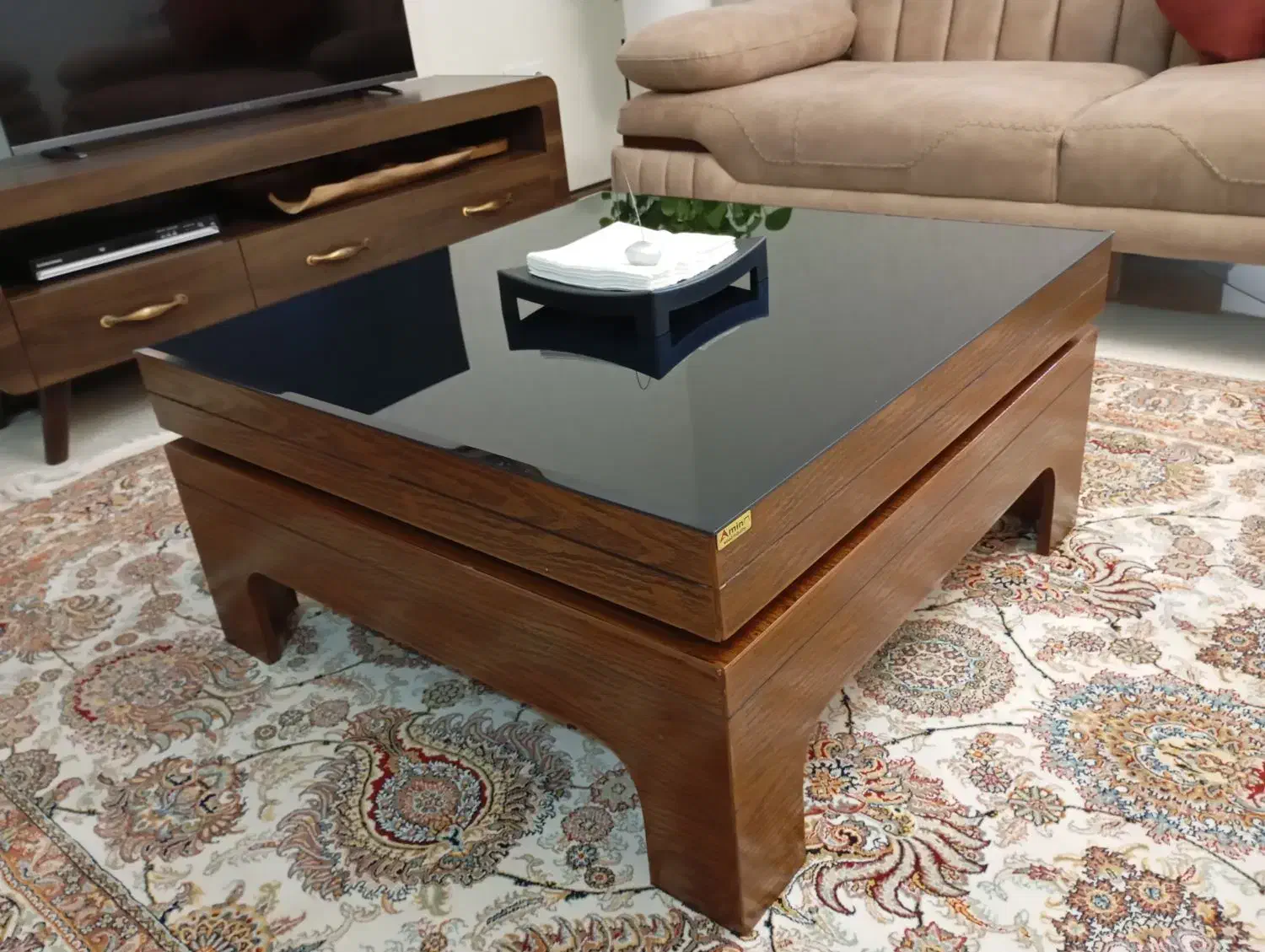 میز جلو مبلی چرخشی|مبلمان خانگی و میز عسلی|ری, جوانمرد قصاب|دیوار