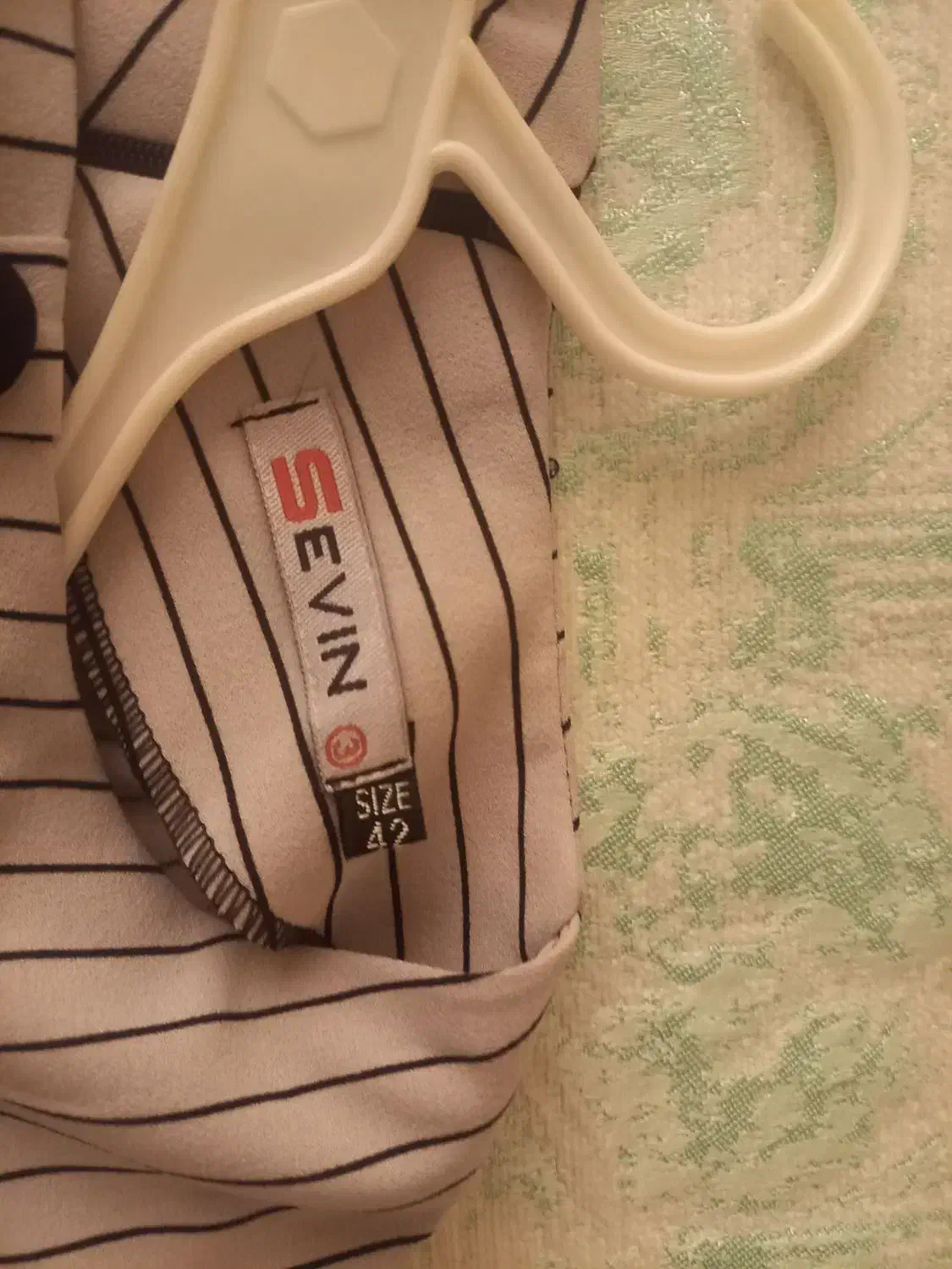 کت وسرافت|لباس|هشتگرد, فاز ۲ مهستان|دیوار