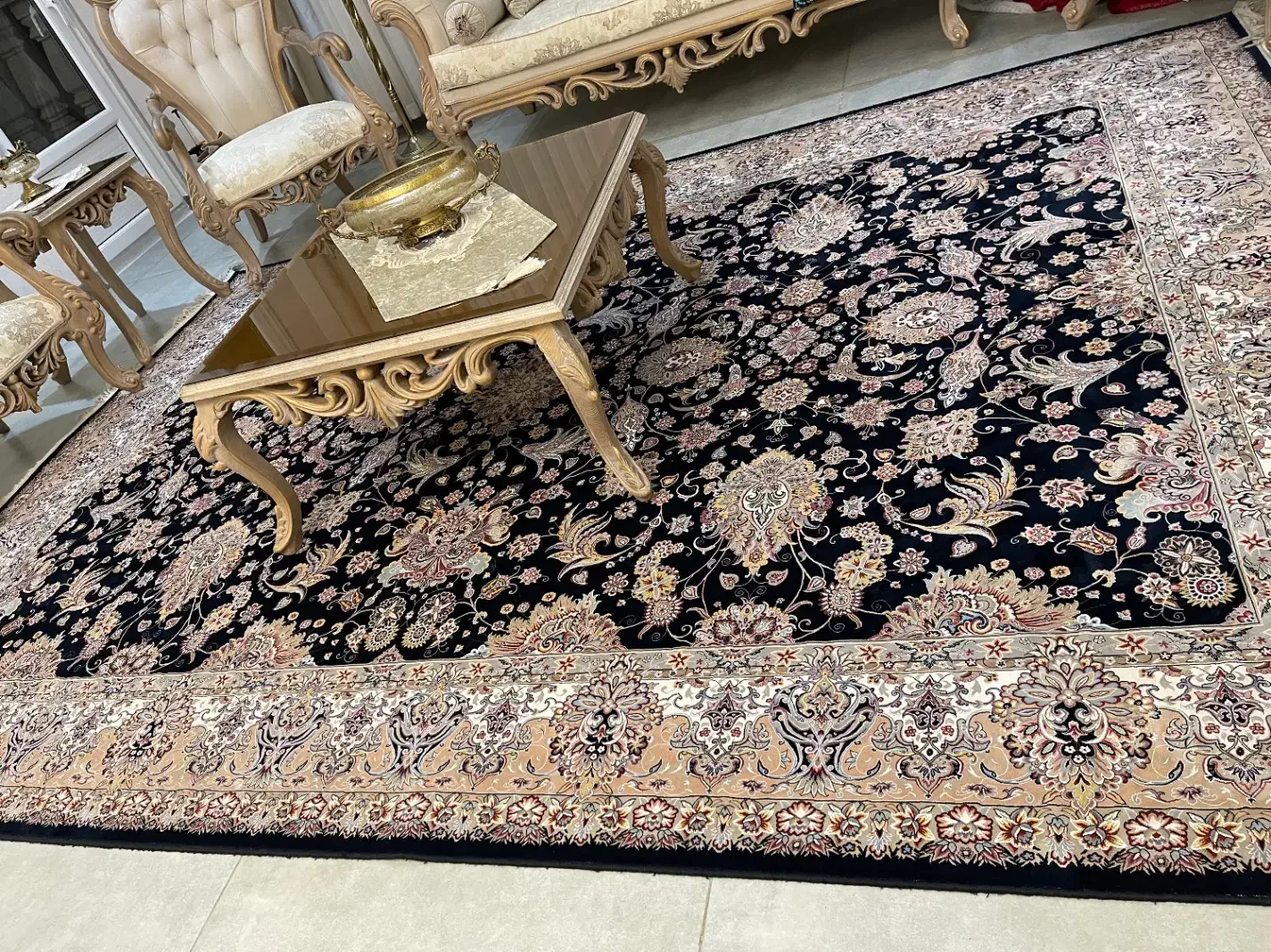 فرش|فرش|تهران, وردآورد|دیوار