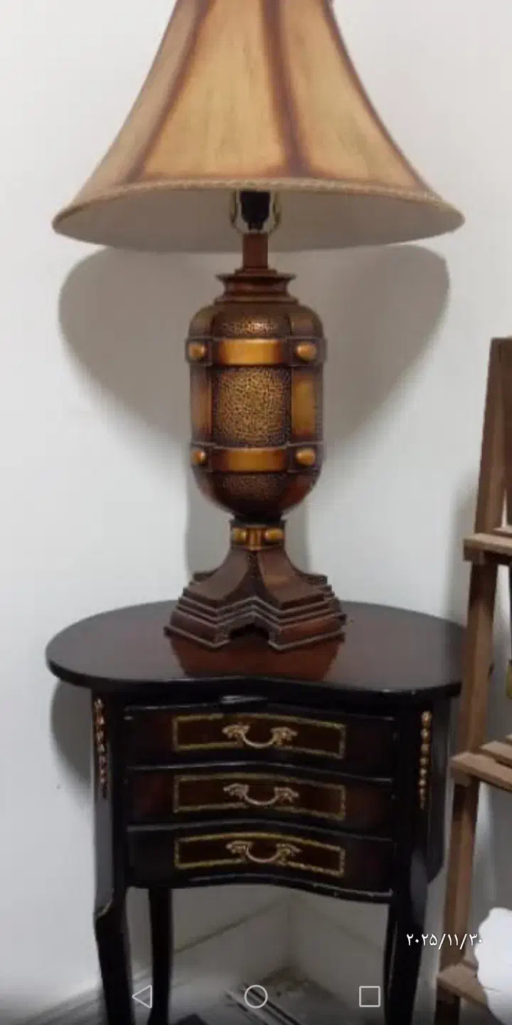 اواژور عتیقه 1ت|چراغ خواب و آباژور|گنبد کاووس, |دیوار