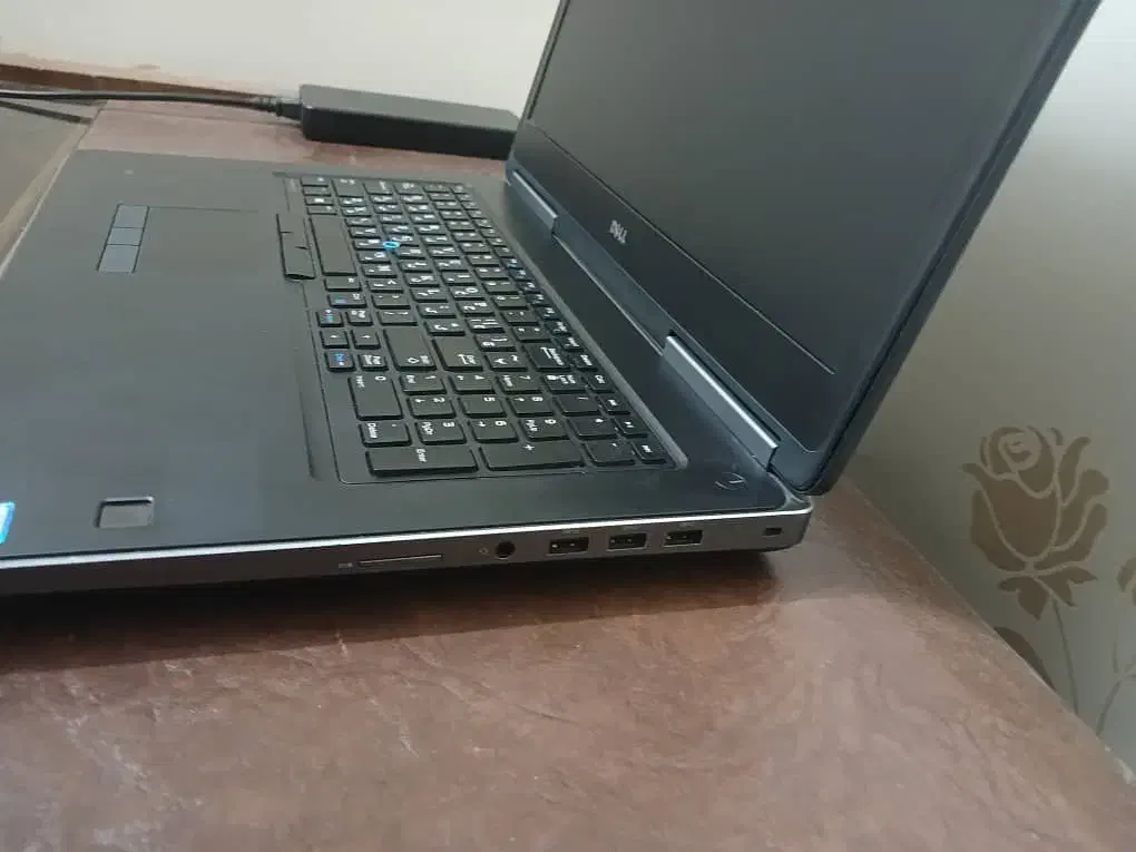 دل ۷۷۲۰ گرافیک ۶ چکی|رایانه همراه|حبیب آباد, |دیوار