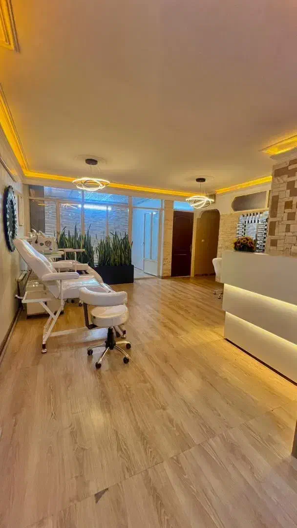 اجاره اتاق و میزوصندلی سالن زیبایی شهرک غرب|اجارهٔ دفتر کار، اتاق اداری، مطب|تهران, شهرک غرب|دیوار