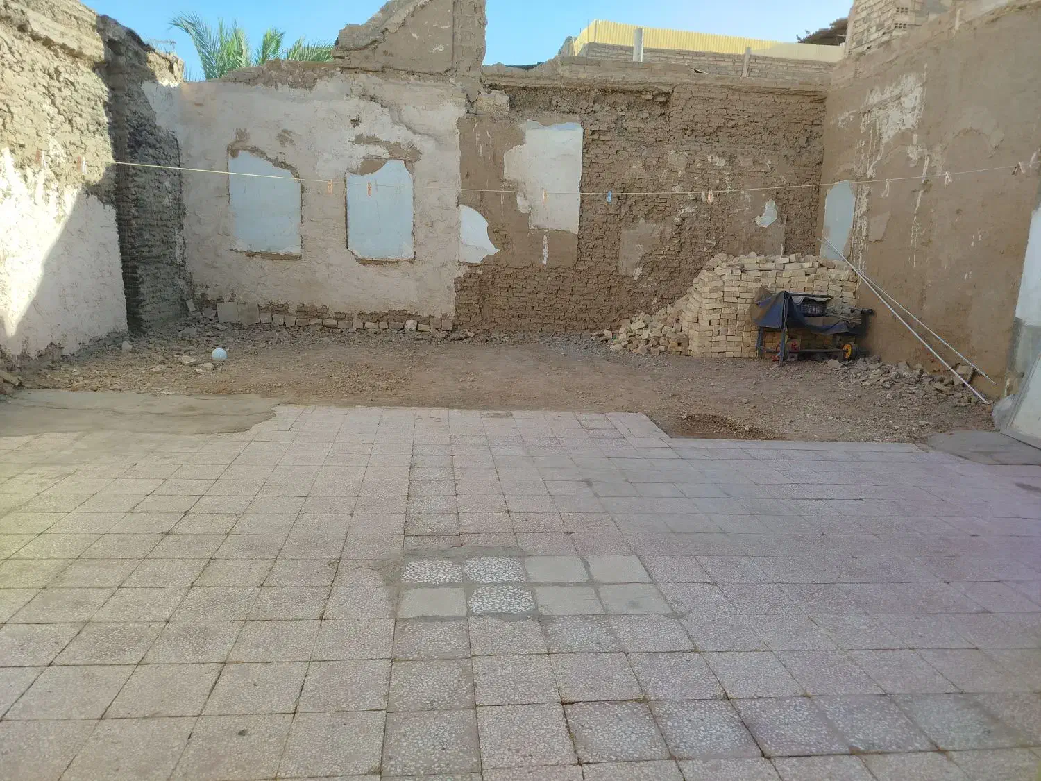 خانه کلنگی ۲۰۰ متری واقع در کیوانفر|فروش زمین و ملک کلنگی|قم, حاج زینل|دیوار