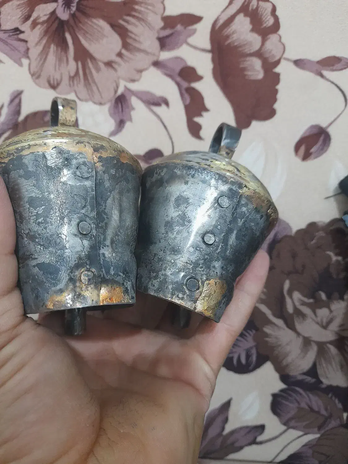 زنگوله یا زنگ|کلکسیون اشیاء عتیقه|رفسنجان, |دیوار