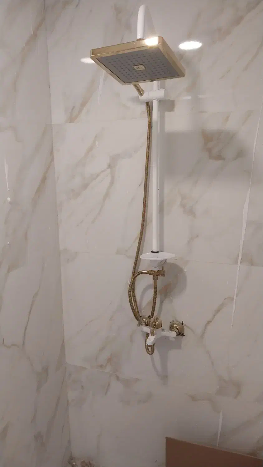 استاد کاشی کار با پانزده سال سابقه|خدمات پیشه و مهارت|کرمانشاه, |دیوار