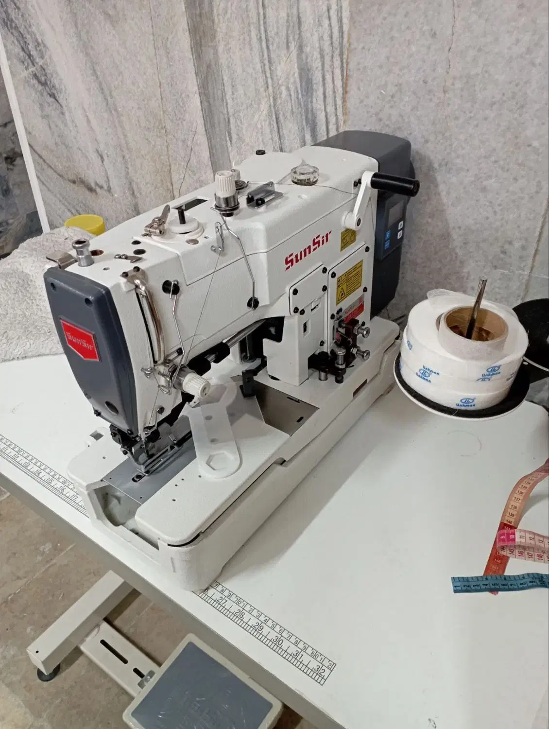 مادگی زن سان سیر|چرخ خیاطی و ریسندگی|همدان, |دیوار