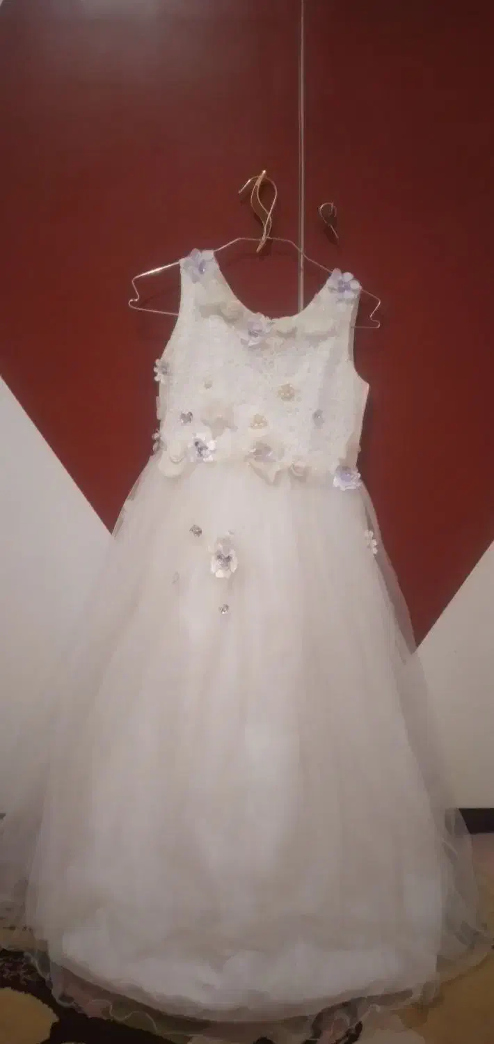 لباس مجلسی دخترانه توی تن واقعا قشنگه تخفیف میدم|لباس|گلپایگان, |دیوار