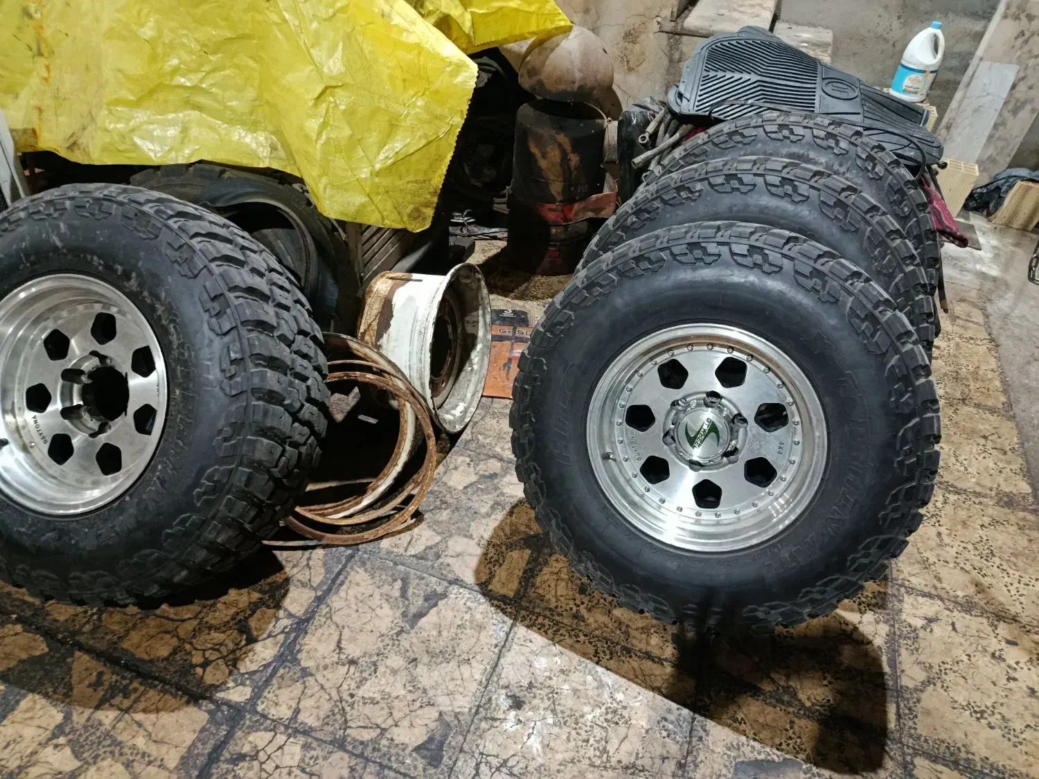 ۴حلقه لاستیک به همراه رینگ درحد صفر|قطعات یدکی و لوازم جانبی|رشت, حومه رشت|دیوار