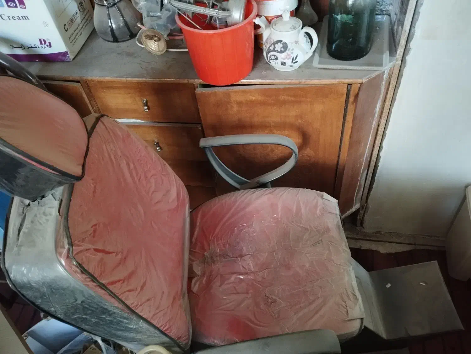 صندلی طرح برقی ثابت|آرایشگاه و سالنهای زیبایی|کاشان, سرپله جدید|دیوار