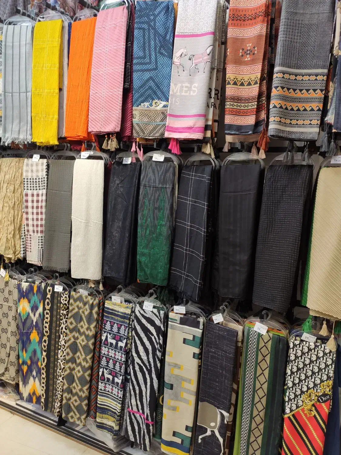 واگذاری اجناس،شال وروسری|لباس|قم, ارم|دیوار