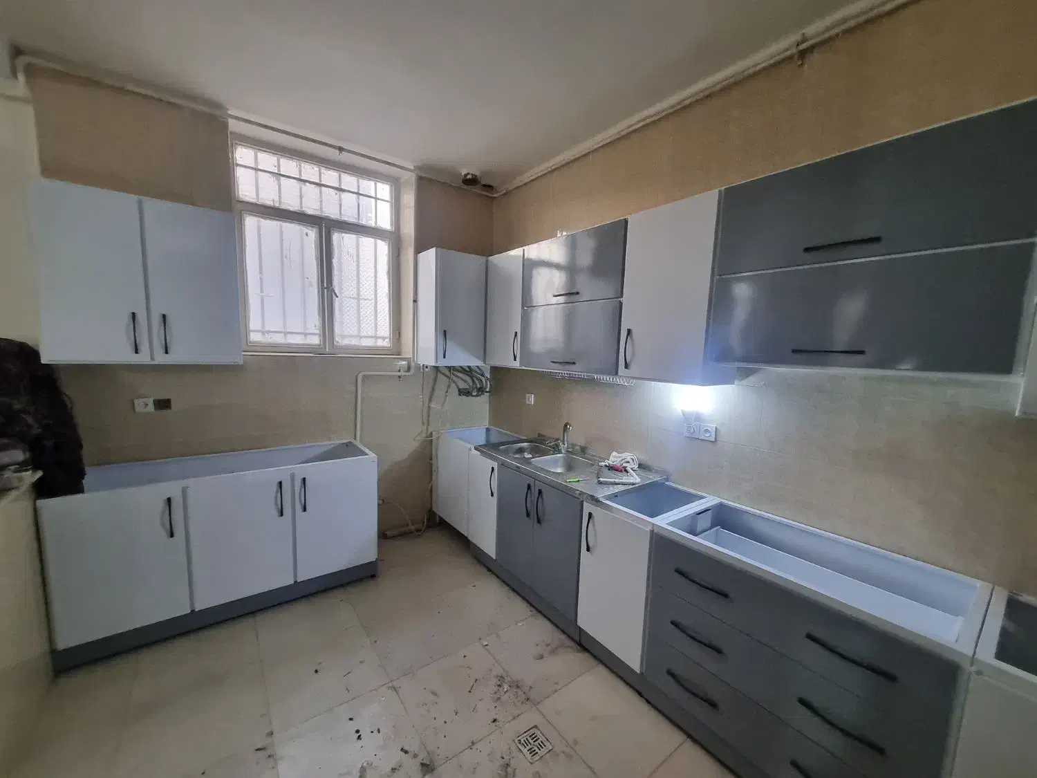 رنگ کوره ای درب cnc و کابینت فلزی|خدمات پیشه و مهارت|بافق, |دیوار