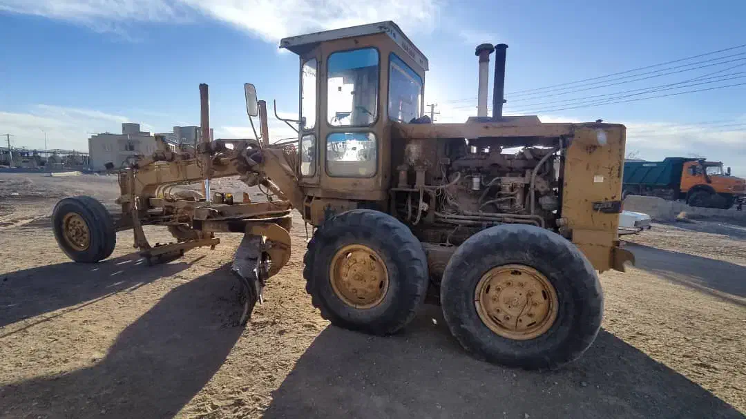 گریدر کوماتسو ۷۰۵R2|خودرو سنگین|کرمان, |دیوار