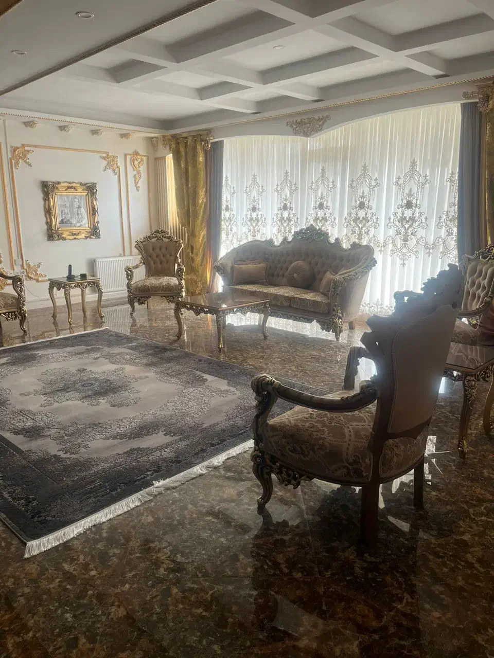 مبلمان ۷ نفره طلا کوب در حد نو|مبلمان خانگی و میز عسلی|تهران, شهرک آتی شهر|دیوار