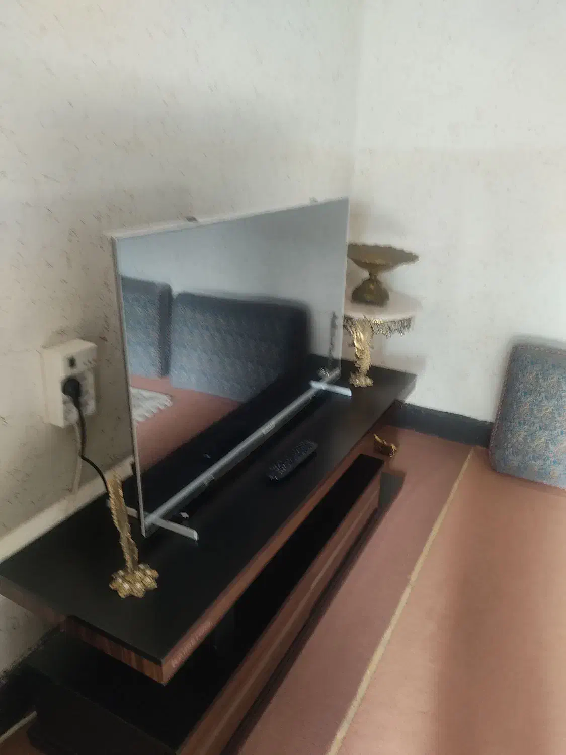 تلویزیونسونیا۴۳اینچهوشمند|تلویزیون و پروژکتور|کبودرآهنگ, |دیوار