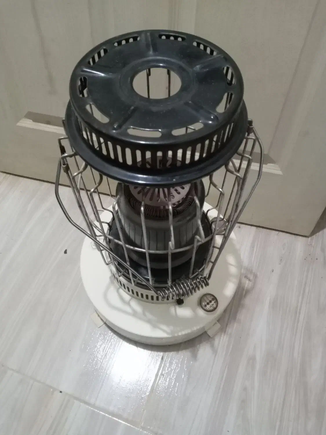 چراغ هم نقد هم معاوضه با مرغ محلی|بخاری، هیتر، شومینه|زابل, |دیوار