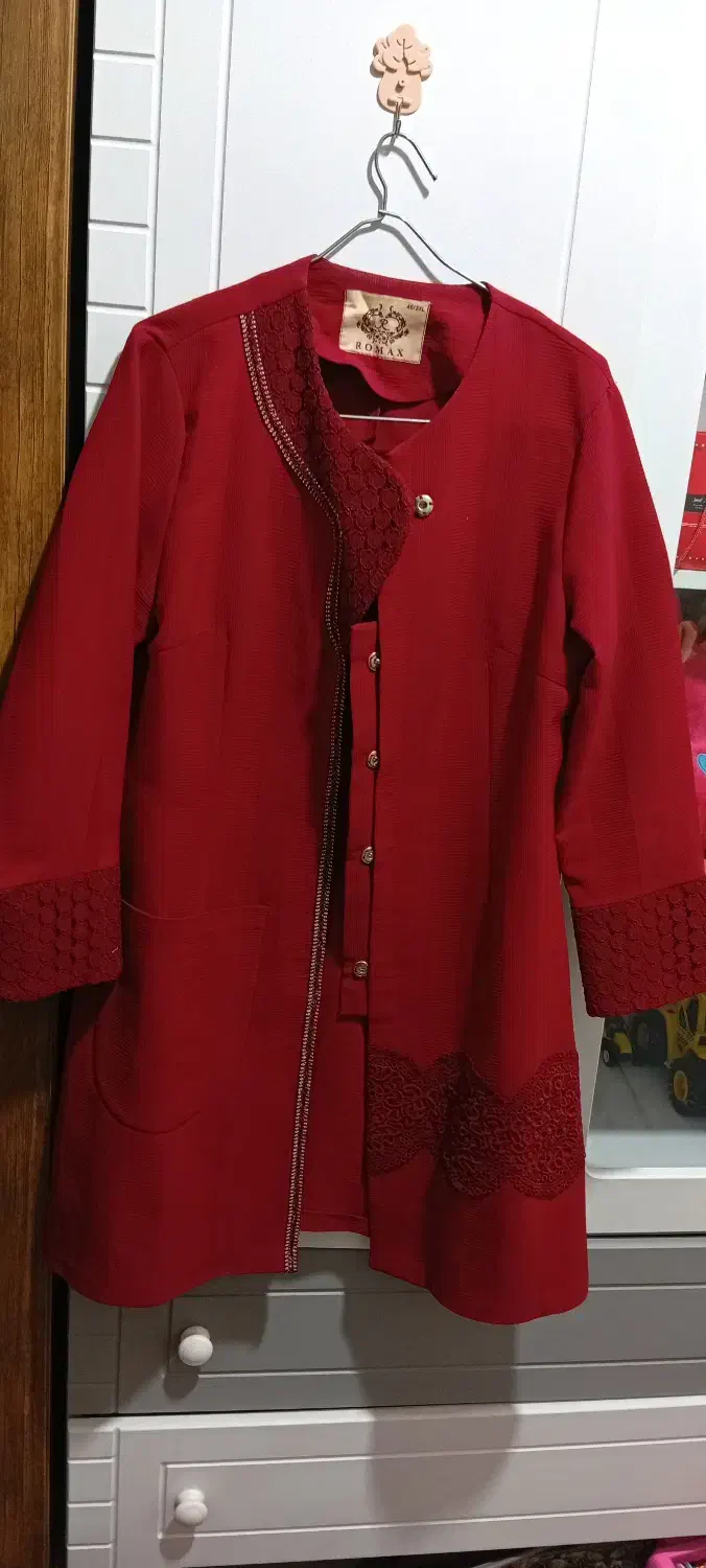 مانتو کاملا نو|لباس|میانه, |دیوار