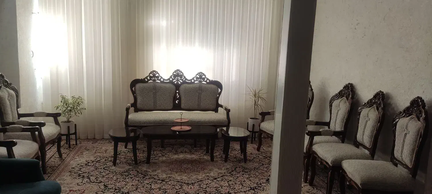 مبلمان چوب گردو|مبلمان خانگی و میز عسلی|تربتحیدریه, شهرک ولیعصر|دیوار