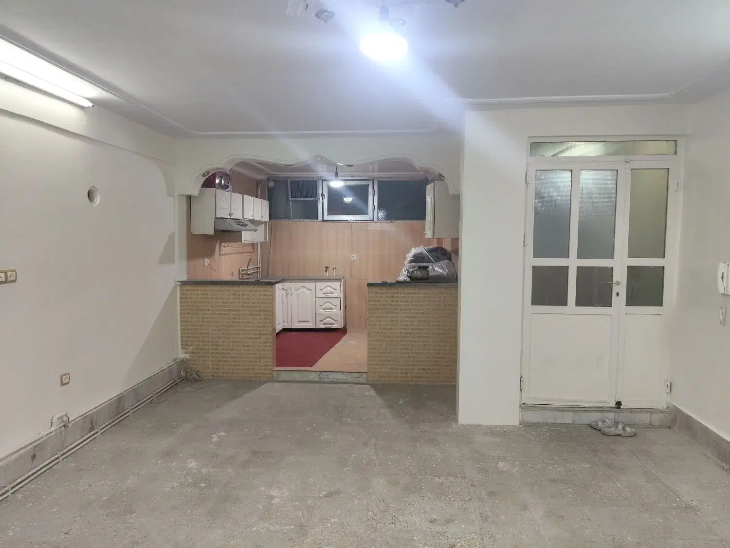 اجاره آپارتمان به دانشجو و یا کارمند دختر|اجارهٔ آپارتمان|ری, حمزه‌آباد|دیوار