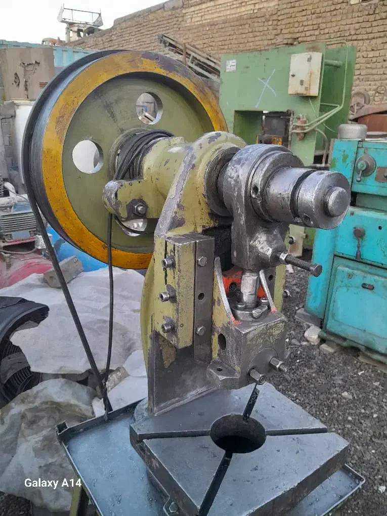 تعمیر انواع تراش فرز دریل پرس کپی تراش و غیره|خدمات پیشه و مهارت|مشهد, شهرک صنعتی توس|دیوار