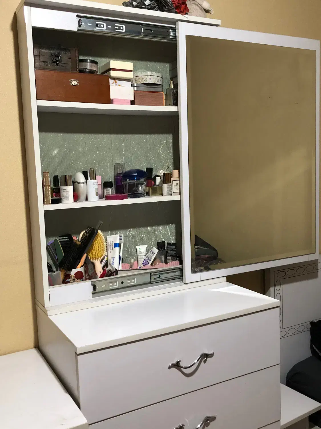 سرویس تخت تک نفره و دراور و کمد و پا تختی|تخت و سرویس خواب|تهران, نیلوفر|دیوار