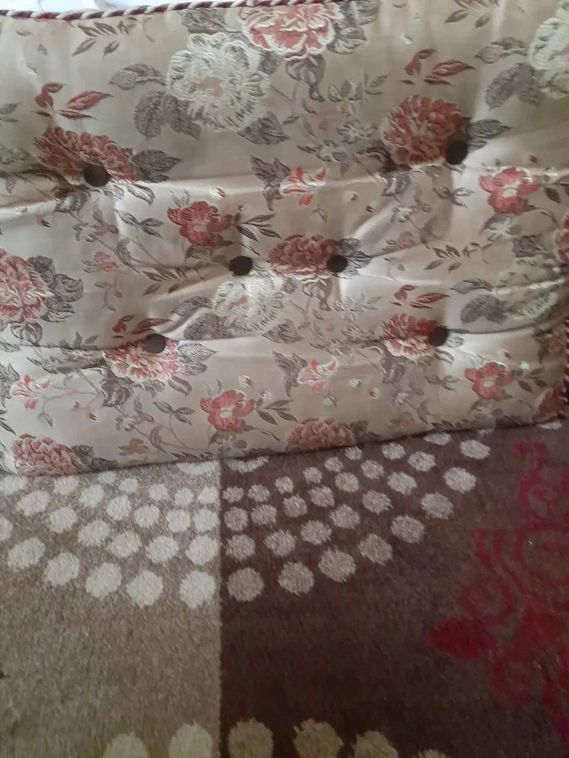 ۴ عدد پشتی برای سفره خانه منزل مبله باغ|پشتی|شیراز, کوشک میدان|دیوار