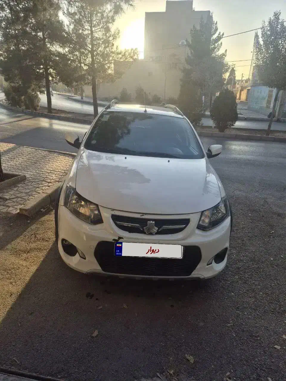 کوییک معمولی مدل 1401 با مانیتور و دوربین عقب|خودرو سواری و وانت|اصفهان, شهرک کاوه|دیوار