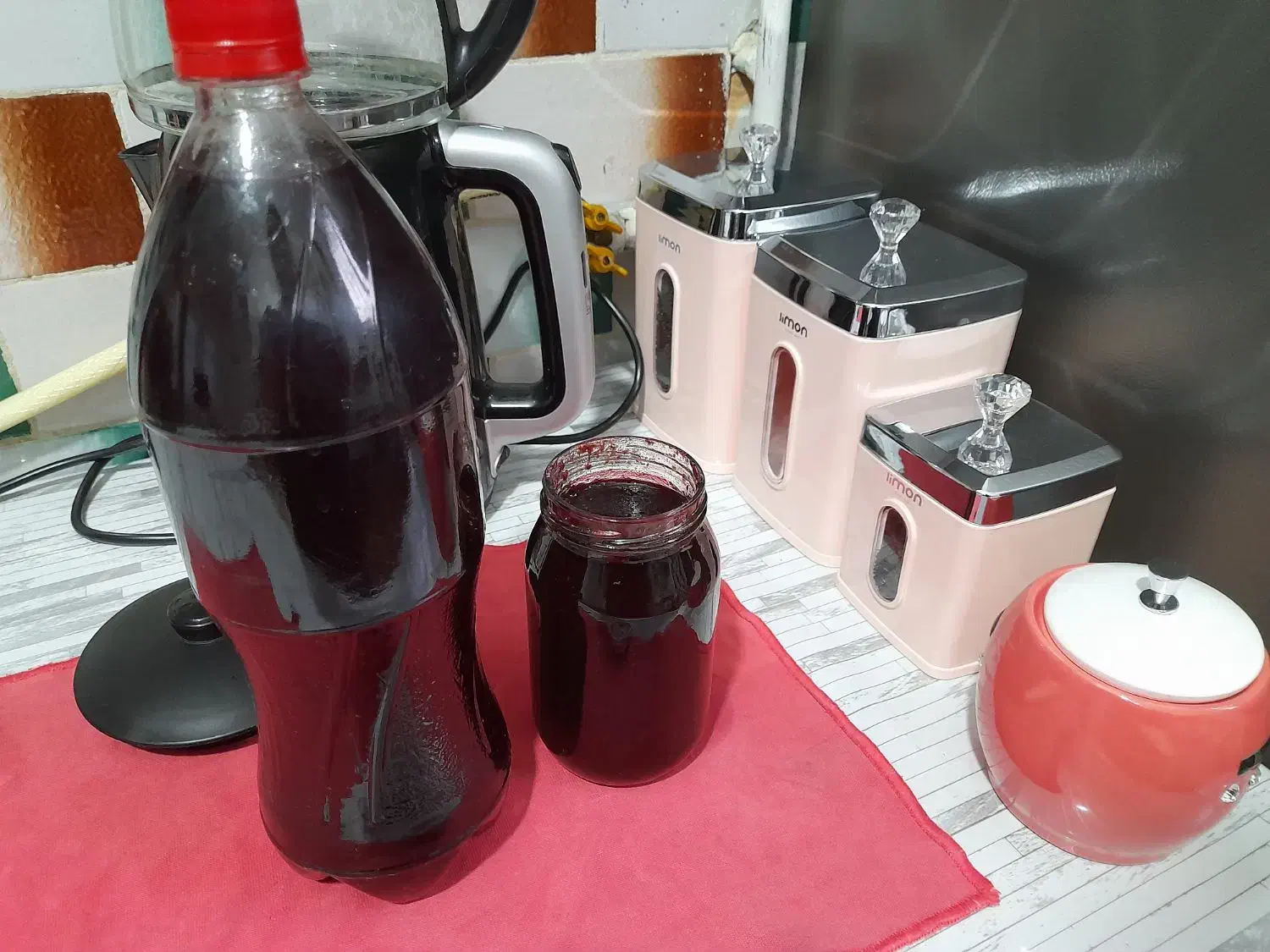 شیره انگور تازه وتمیز درجه یک مال امسال هست|خوردنی و آشامیدنی|کامیاران, |دیوار