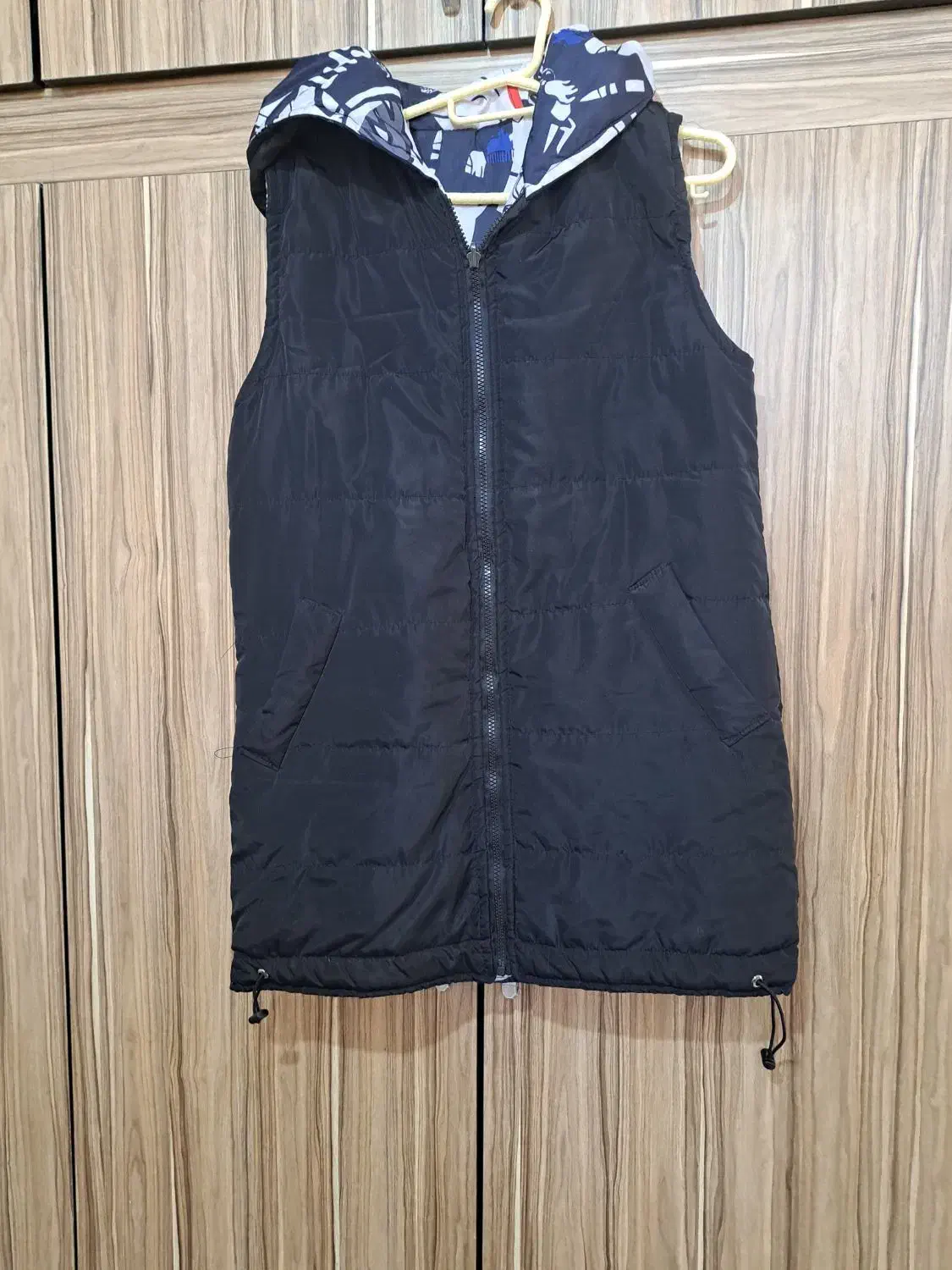 پافر|لباس|فولادشهر, B7|دیوار