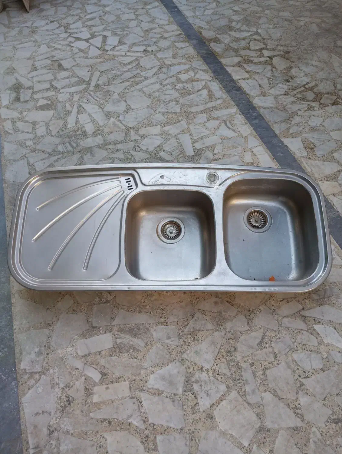 سینک دولگنه|مصالح و تجهیزات ساختمان|رشت, استادسرا|دیوار