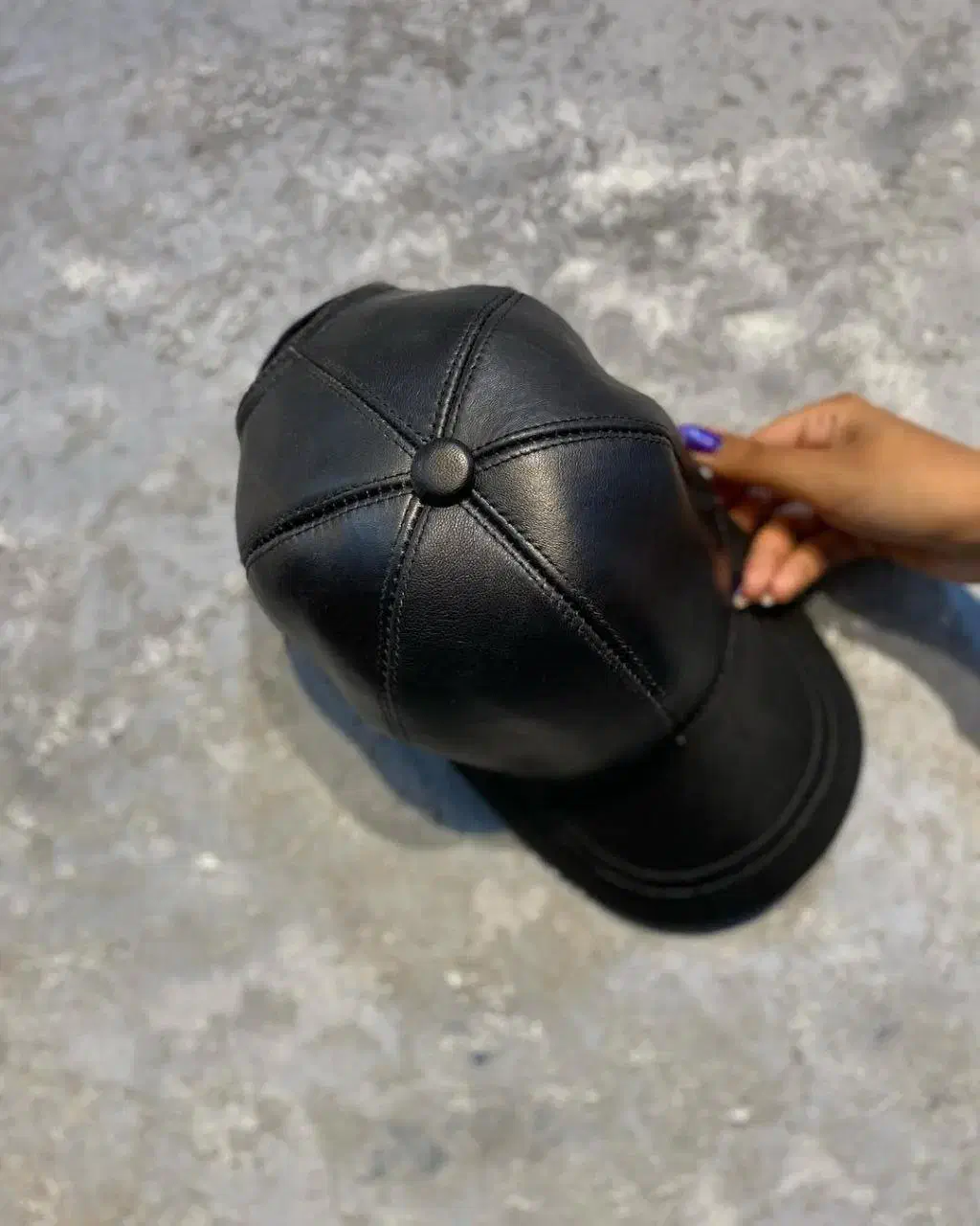 کلاه چرم|لباس|اسفراین, |دیوار