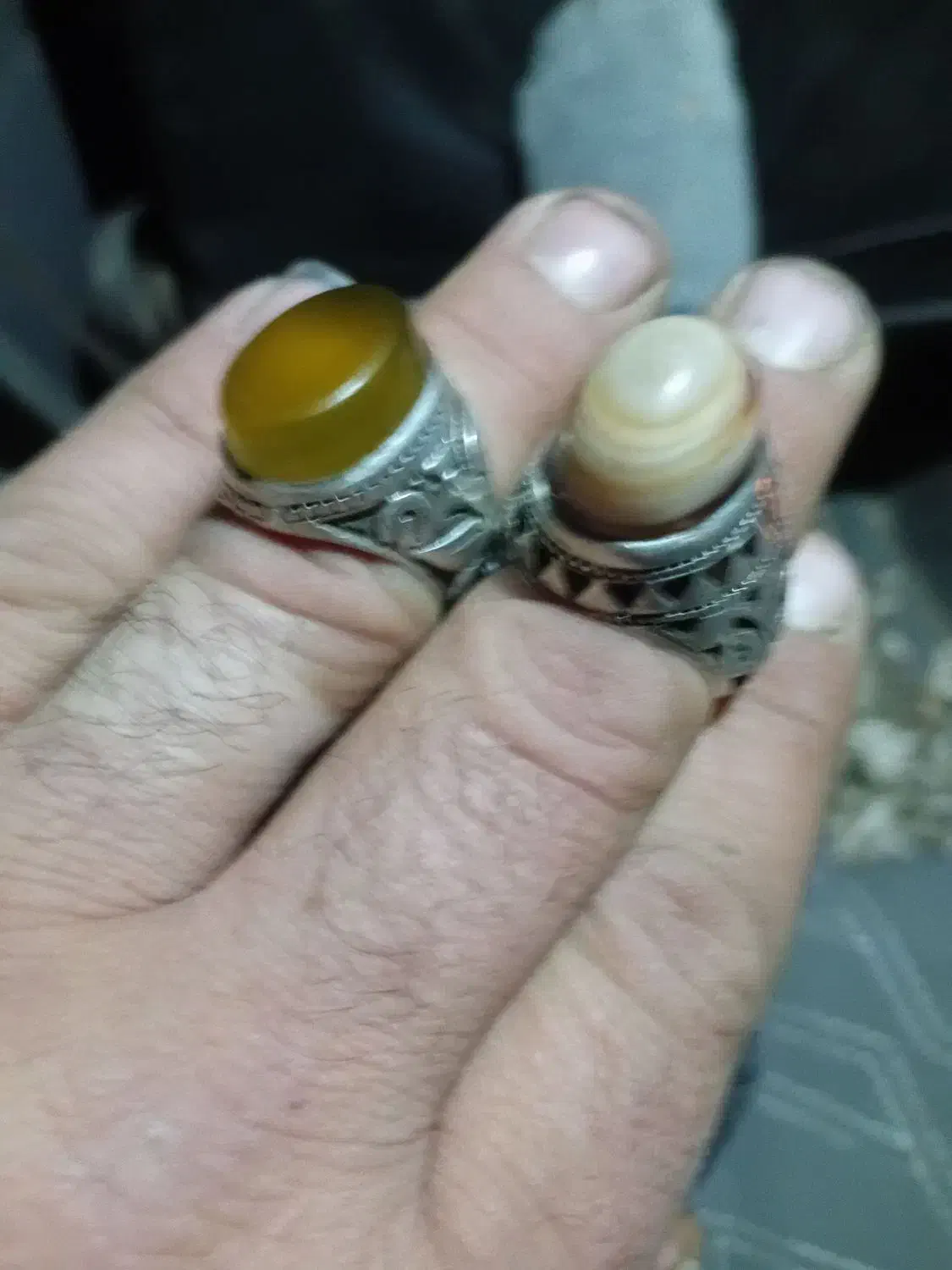 دوعددانگشتر باباقوری کهنه وحقیق زرد کار دست|جواهرات|مشهد, سناباد|دیوار