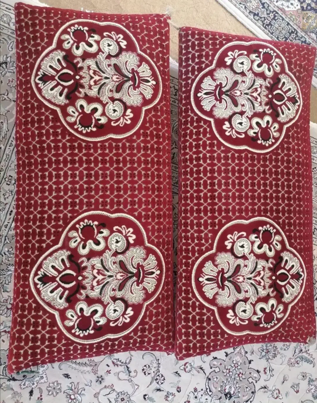 یک جفت پشتی|پشتی|اسفراین, |دیوار