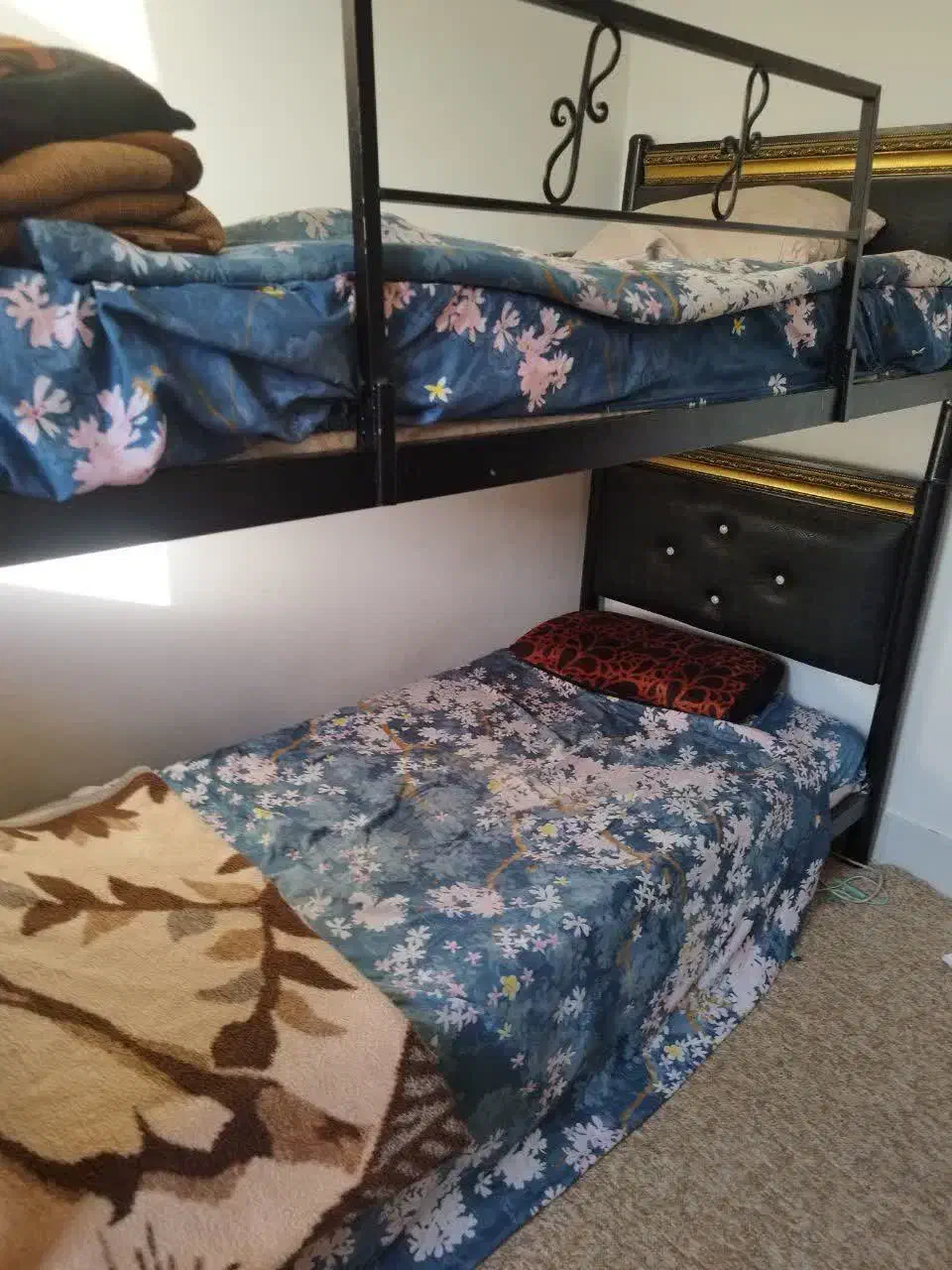 تخت۲طبقه ویک طبقه|تخت و سرویس خواب|قم, یزدانشهر|دیوار