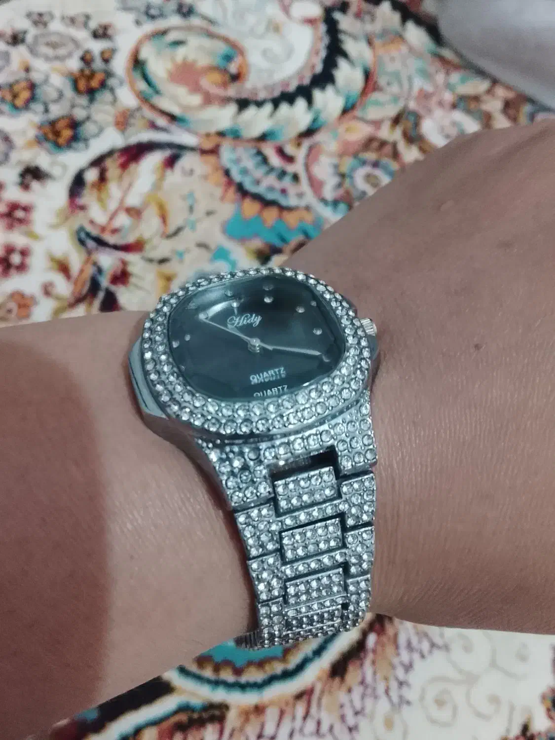 ساعت نگین دار|ساعت|هشتگرد, فاز ۱ مهستان|دیوار