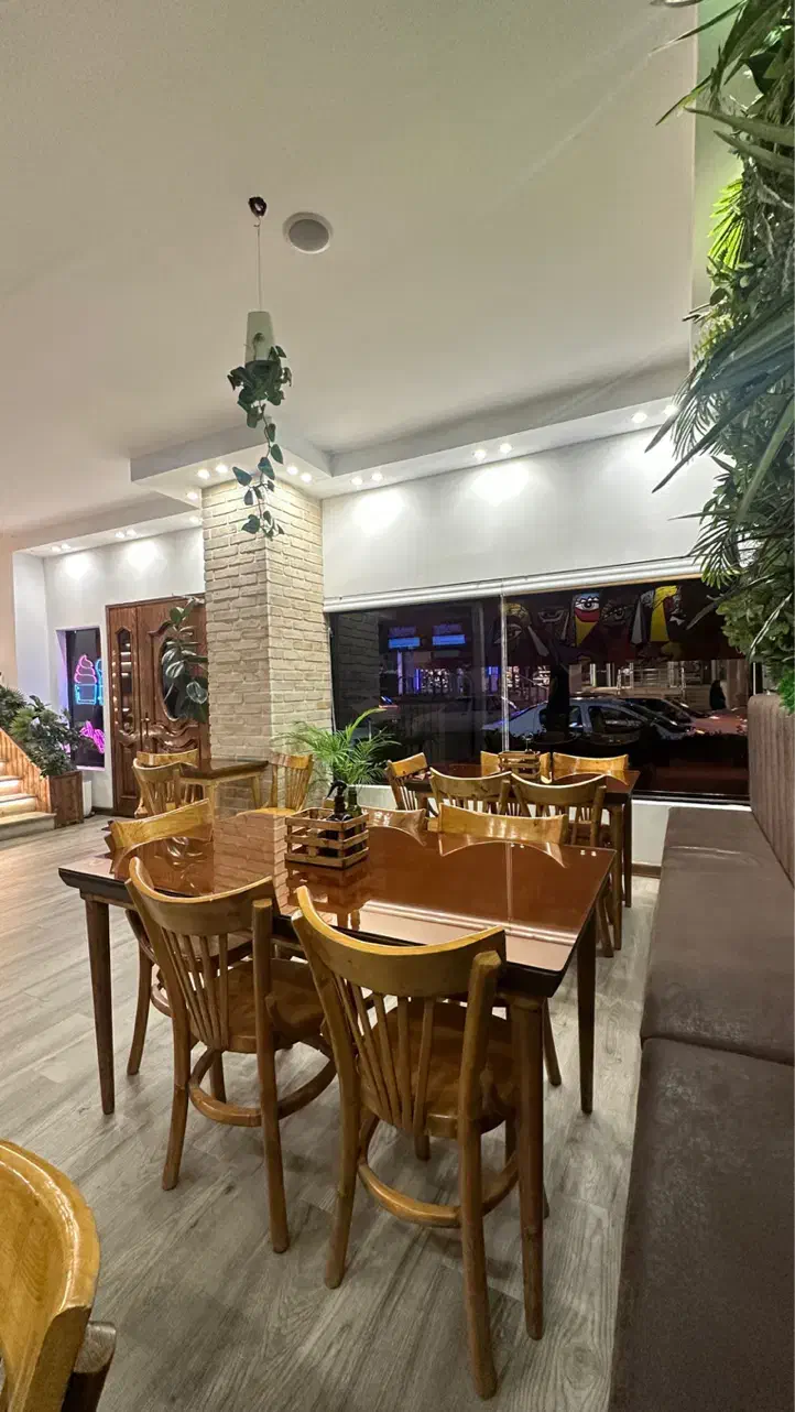 استخدام ویتر و سالندار در کنتاکی بابل(شعبه بابلسر)|استخدام خدمات فروشگاه و رستوران|بابلسر, |دیوار