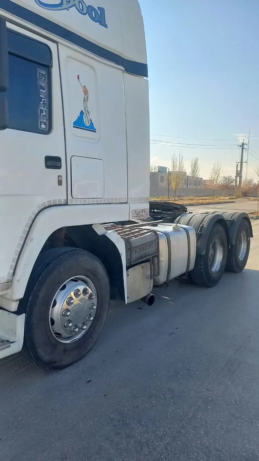 کشنده هوو ۸۶ سینو تراک استثنایی|خودرو سنگین|بستان آباد, |دیوار