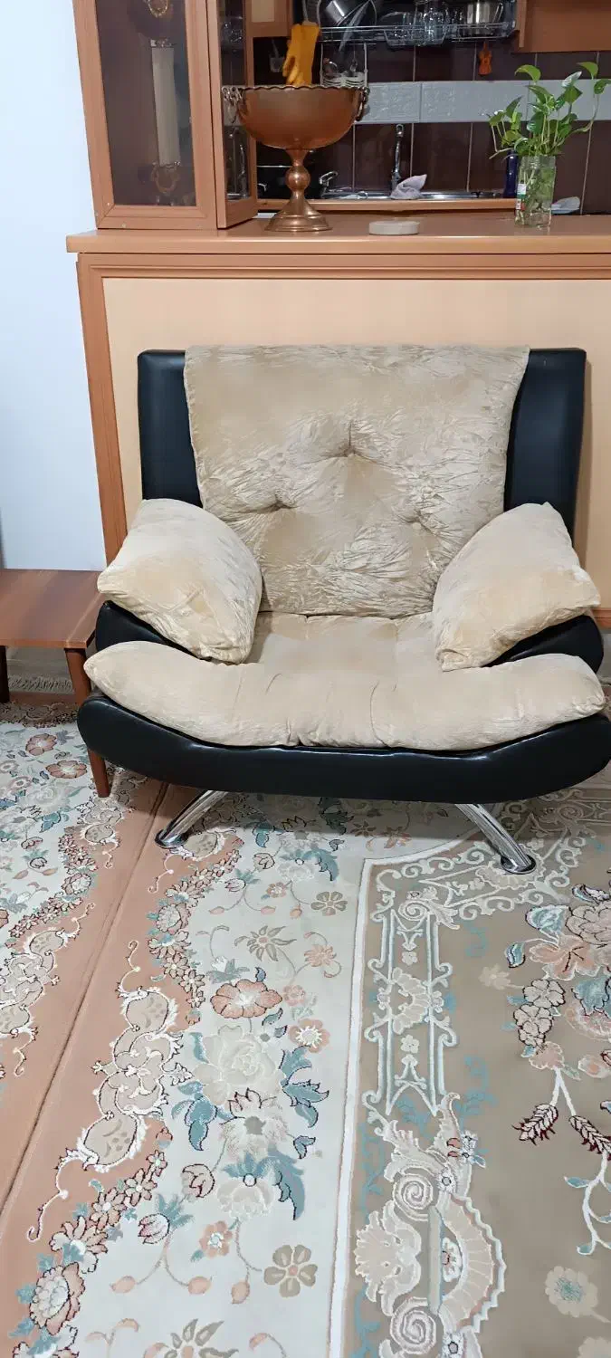 مبل راحتی|مبلمان خانگی و میز عسلی|قرچک, میرزائی جنوبی|دیوار