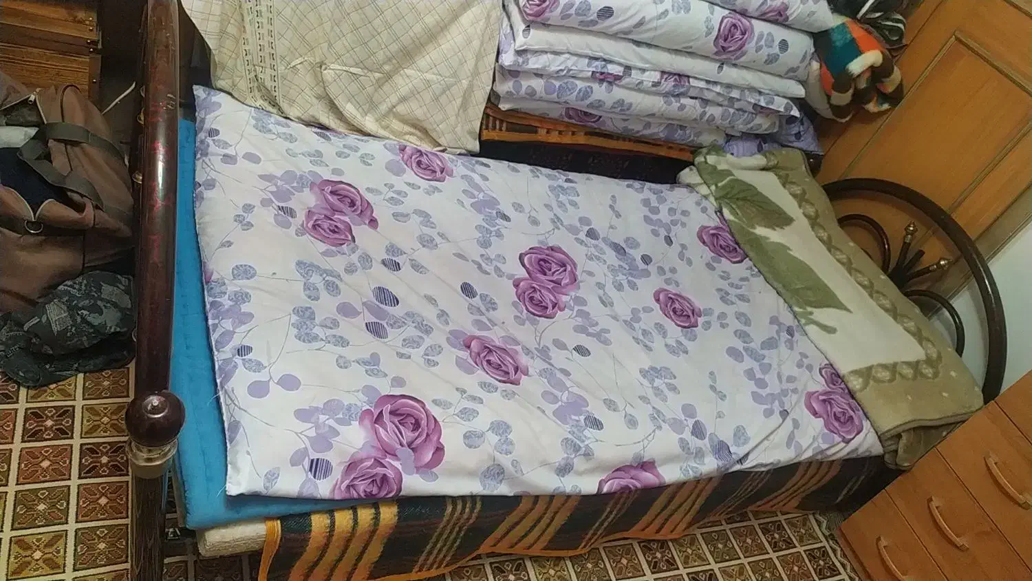 تخت و صندلی بچه|تخت و صندلی بچه|مشهد, دانشجو|دیوار