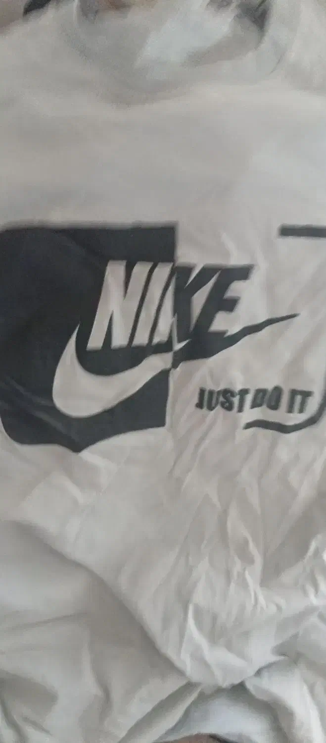 لباس تاناکورا|لباس|سیروان, |دیوار