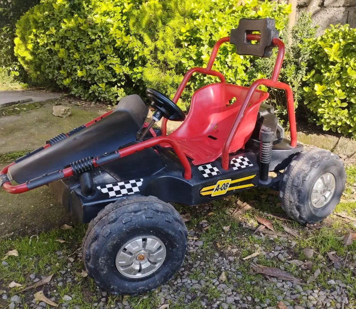 ماشین برقی شارژی|اسباب‌بازی بچه|لاهیجان, بازکیاگوراب|دیوار