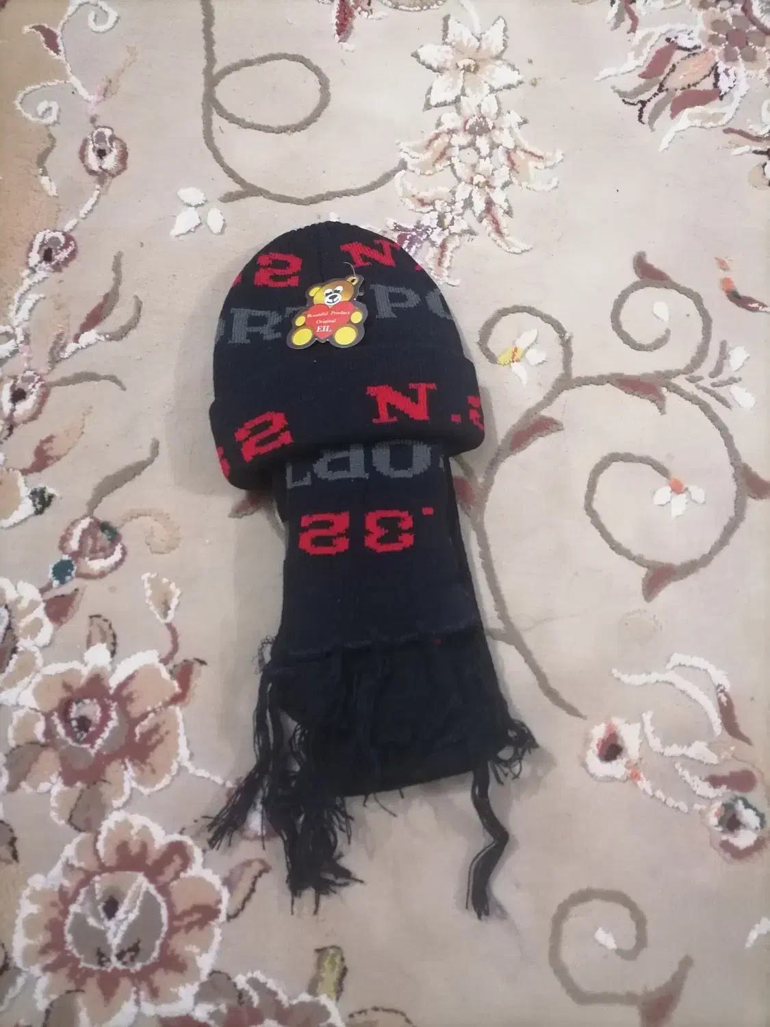 کلاه  شالگردن پسرانه  نو  وپیراهن دختر درحدنو انه|لباس|تربت‌حیدریه, داروپخش|دیوار