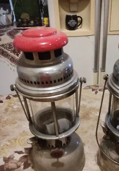 چراغ زنبوری سوتکا|کلکسیون اشیاء عتیقه|رشت, منظریه|دیوار