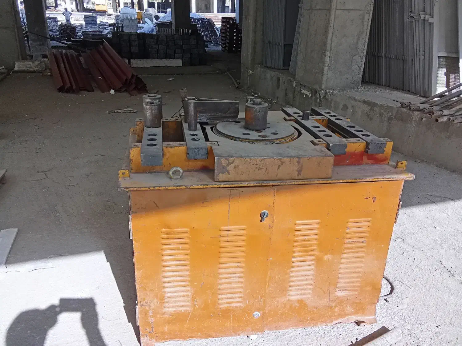 دستگاه میلگرد خم کن پارس خاموت|ماشین‌آلات صنعتی|تهران, شهرک انصار|دیوار