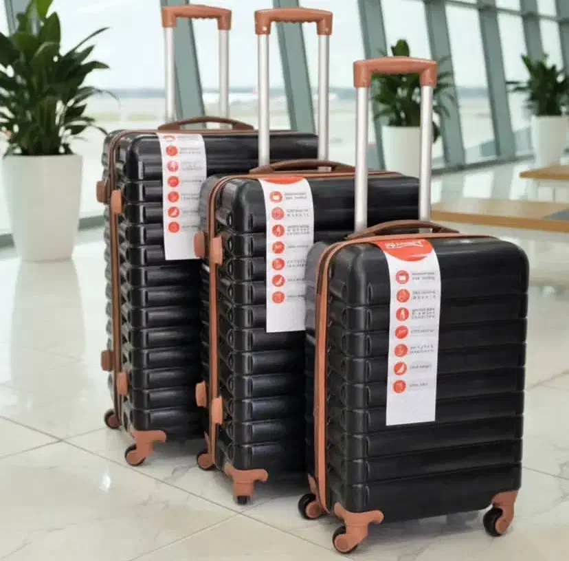 چمدان نشکن جهیزیه عروس کسا اصفهان چمدون کیف ساک|کیف، کفش، کمربند|اصفهان, شهشهان|دیوار