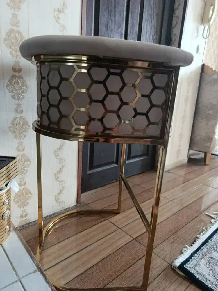 صندلی تک|صندلی و نیمکت|ایلام, |دیوار